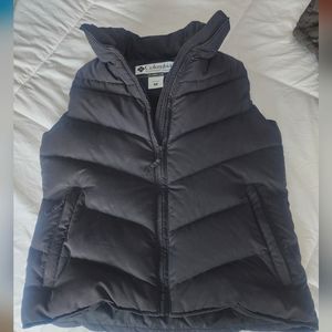 Colombia size medium puff vest. Only worn twice. Very warm!